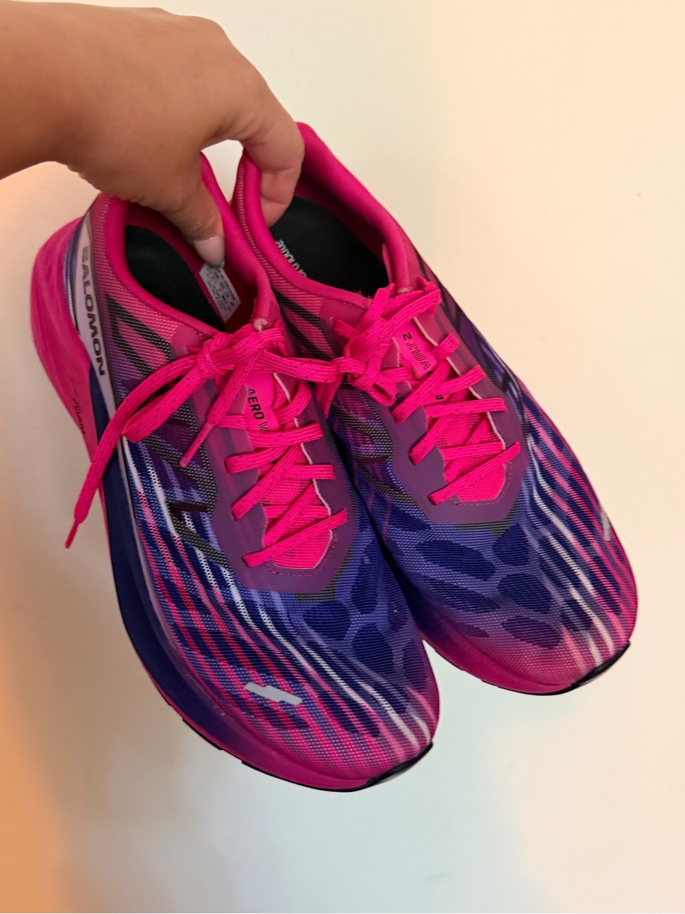 Salomon Aero Volt 2 running shoes in Pink/ Purple/Blue. Size 9.
